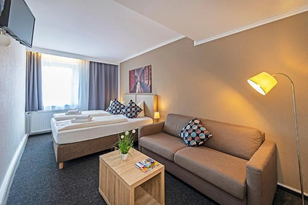Auto-Parkhotel Hamburg St Pauli 2*,