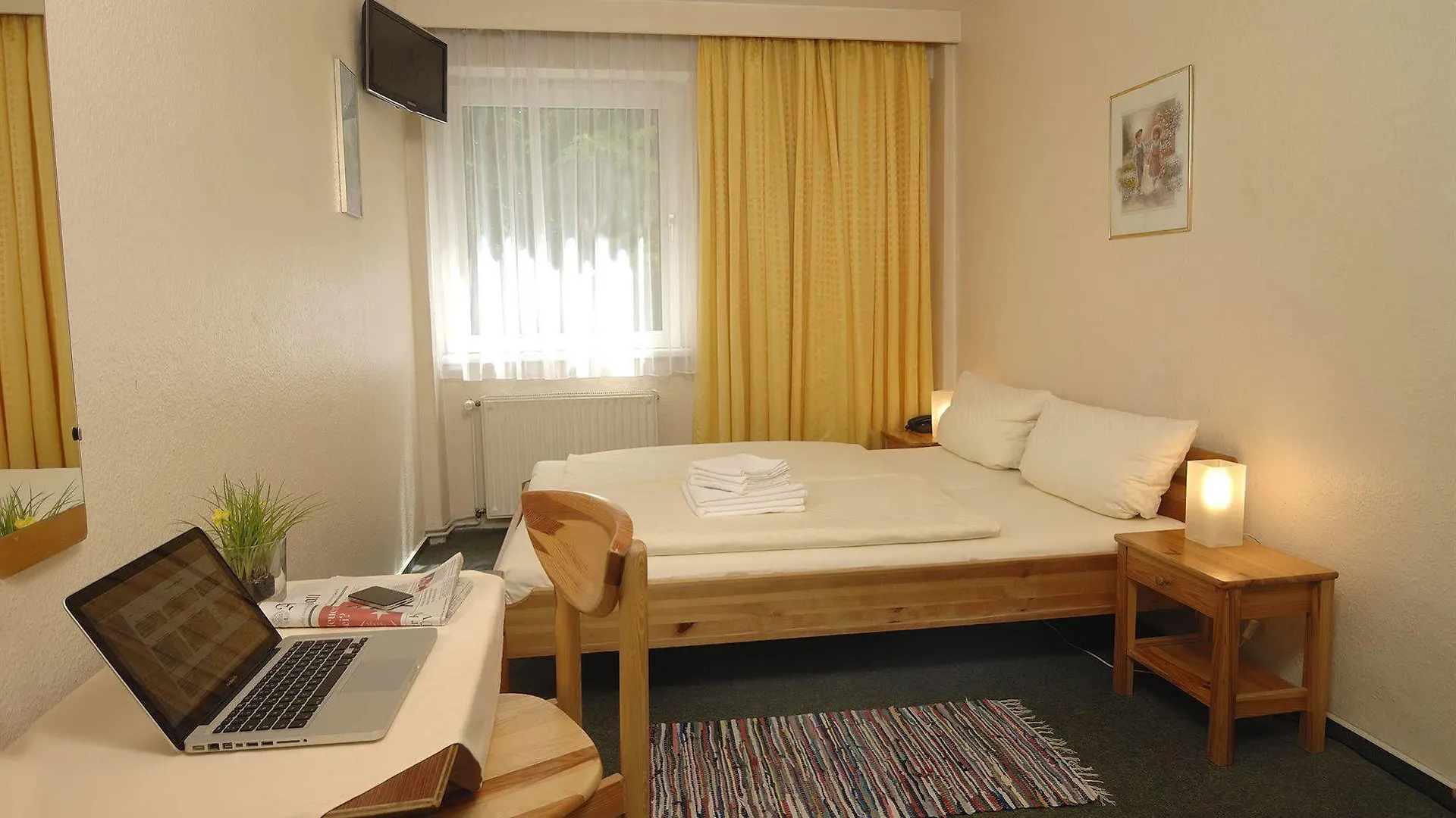 Auto-Parkhotel Hamburg St Pauli 2*,  Germany